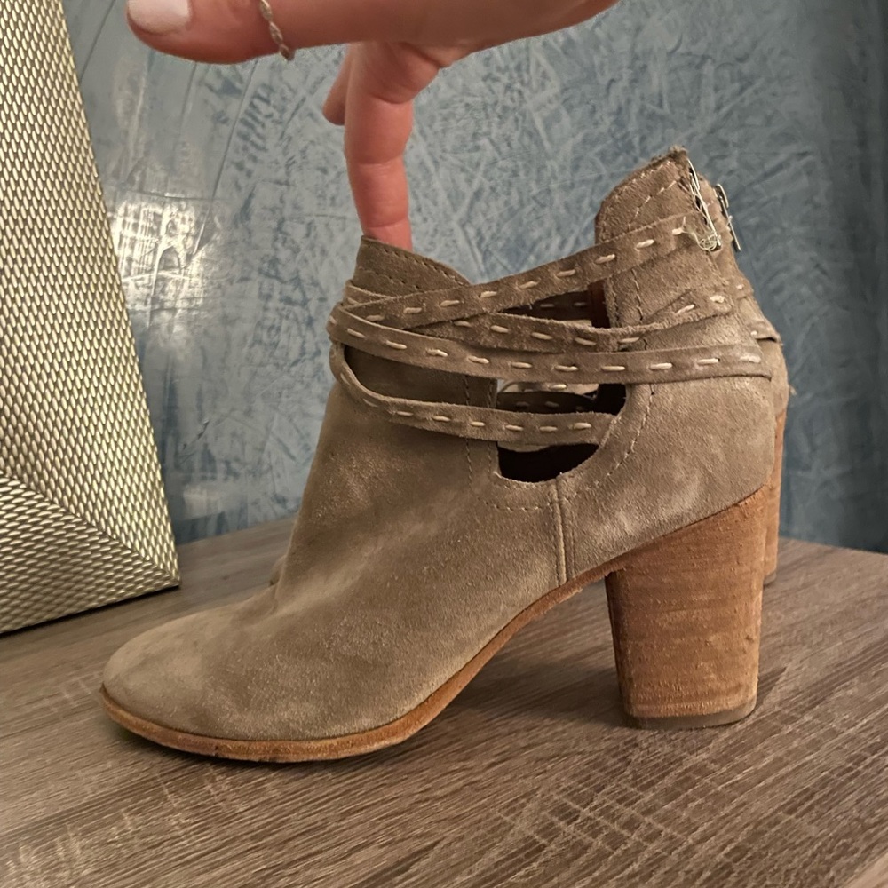FYRE boots